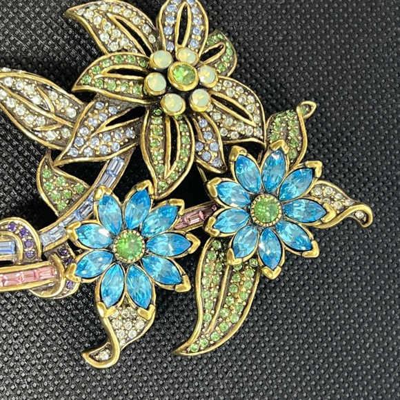 Heidi Daus Brooch Blue Flowers Signed Pin Forget Me Not Bouquet Crystals - Picture 5 of 14